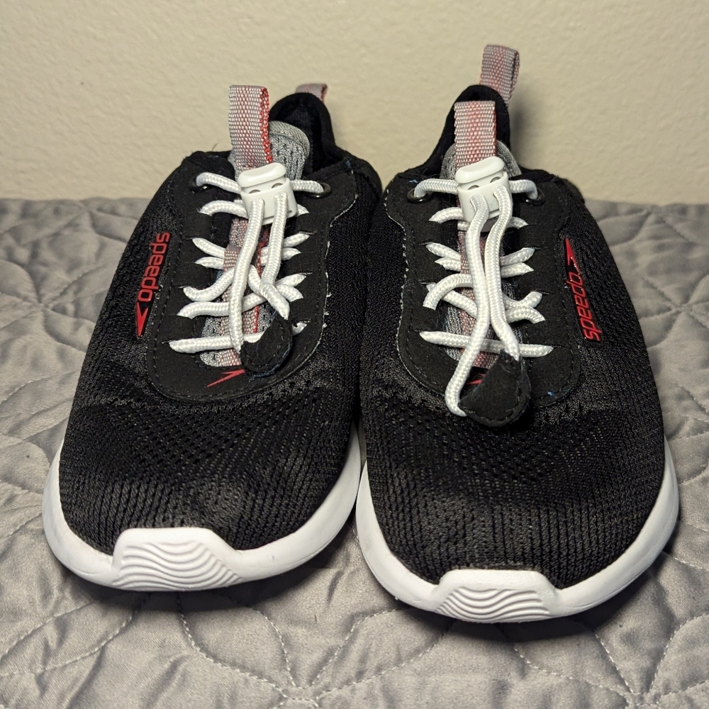 Speedo boys water shoes